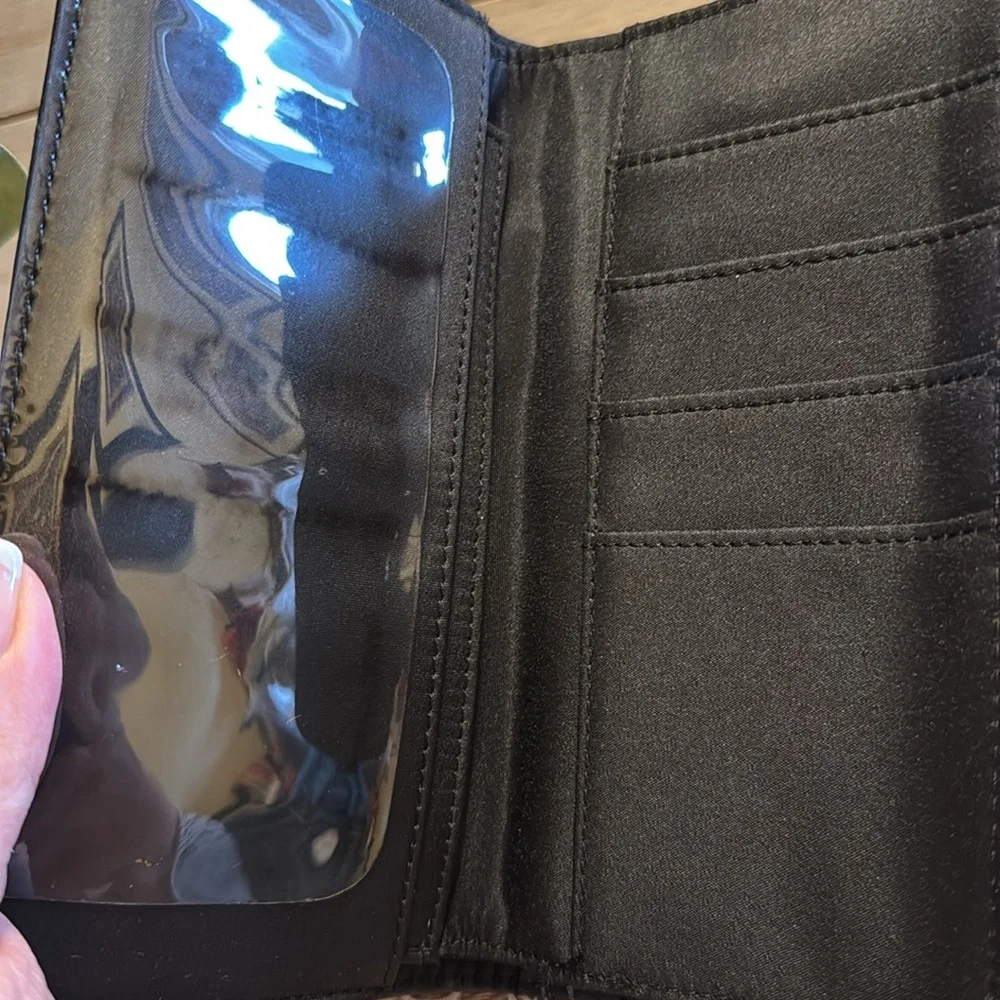NWT Tommy Hilfiger black & gray textured plaid wallet